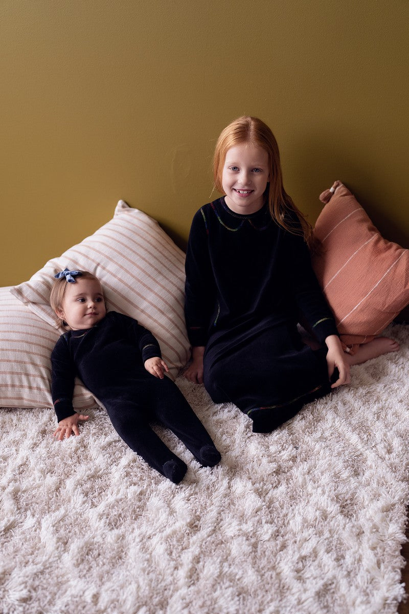 Black zig zag stitch nightgown